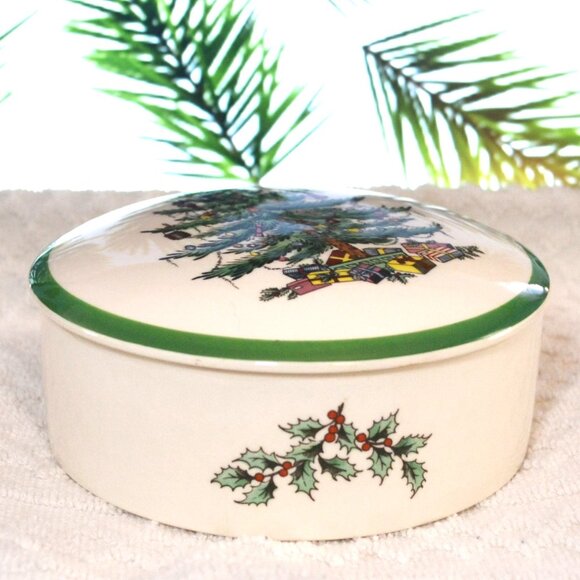 Vintage Spode Christmas Tree Round Trinket Box Storage And Decor - Picture 2 of 4